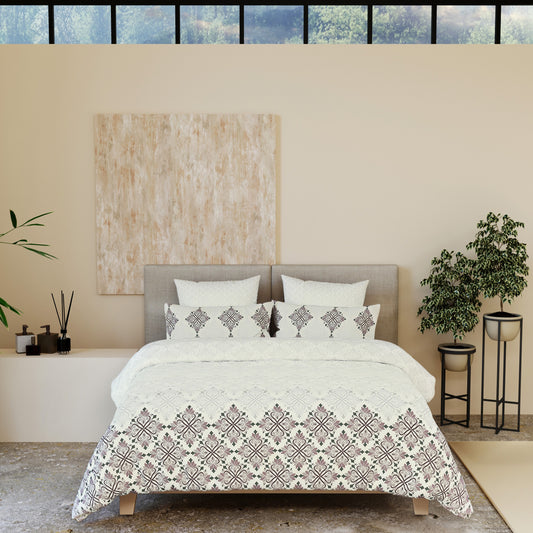Black & Cream Luxe Bedsheet – Bold Pattern, Soft Feel